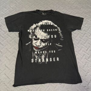 The Dark Knight Joker Heath Ledger Stranger Graphic Tee Men's Size Large